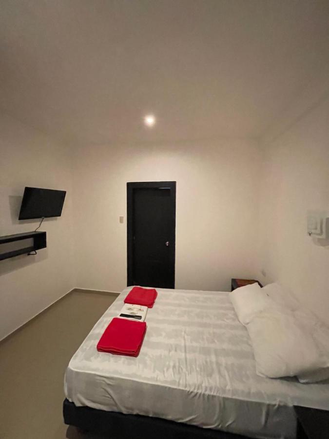 Kiwi Suites Hostel Montañita Exteriör bild