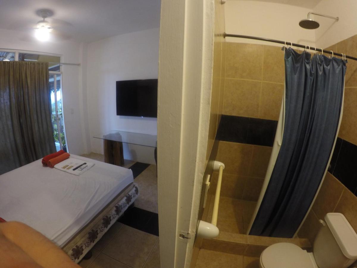 Kiwi Suites Hostel Montañita Exteriör bild