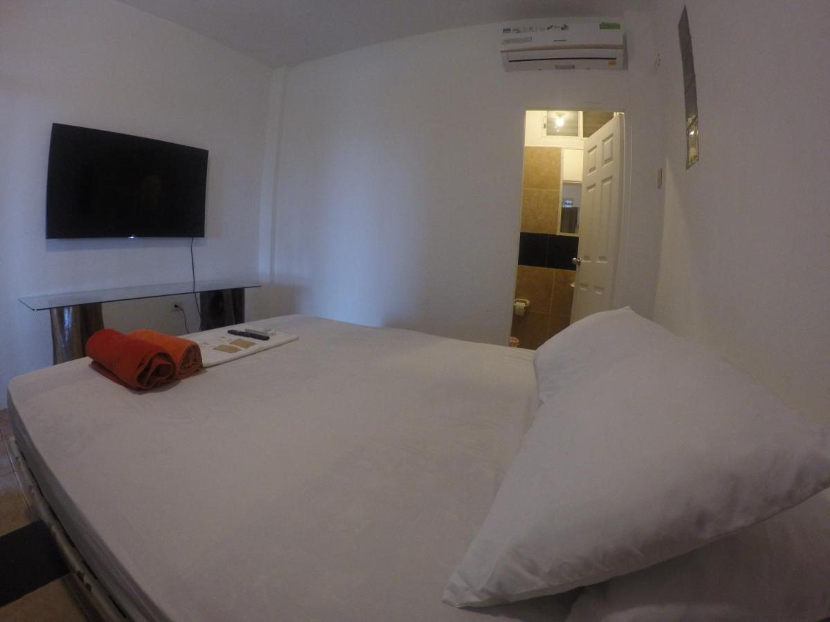 Kiwi Suites Hostel Montañita Exteriör bild