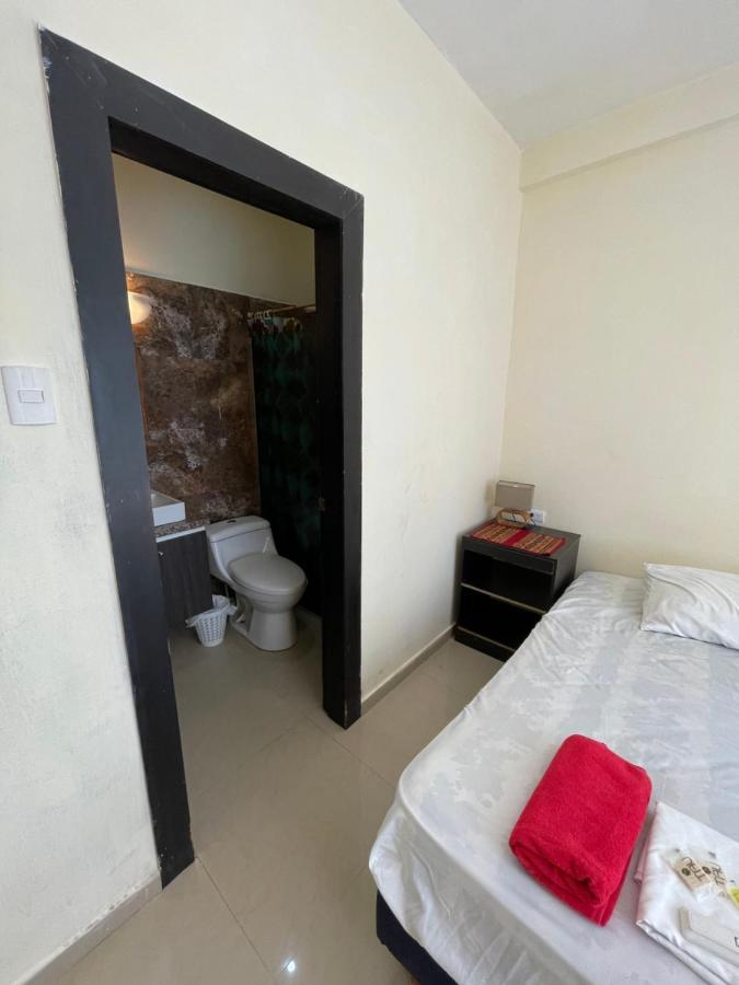 Kiwi Suites Hostel Montañita Exteriör bild