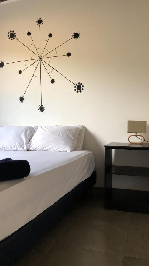 Kiwi Suites Hostel Montañita Exteriör bild
