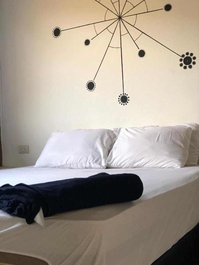 Kiwi Suites Hostel Montañita Exteriör bild